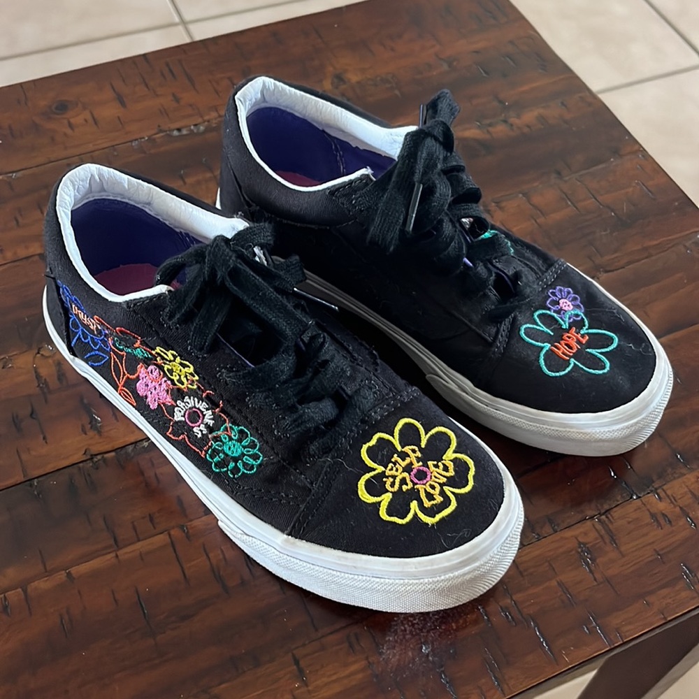 Kids Vans - Picture 2 of 14
